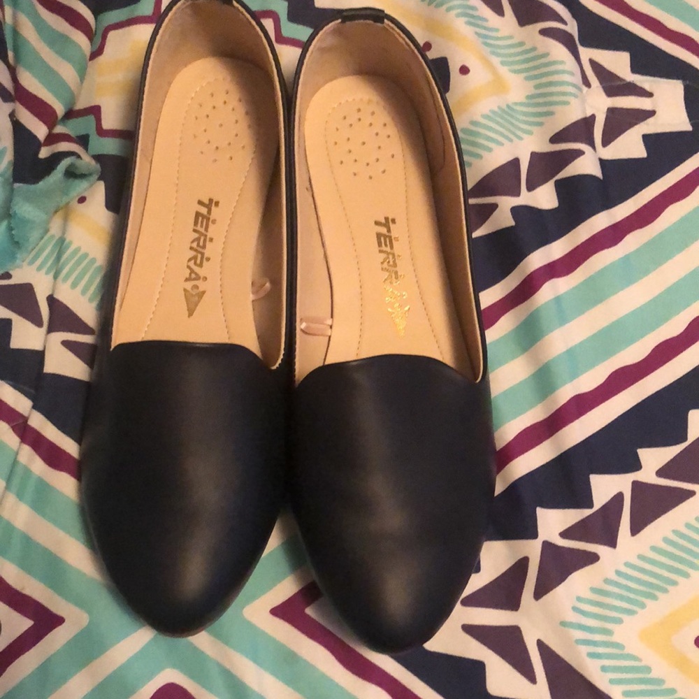 Shoes - Picture 2 of 2